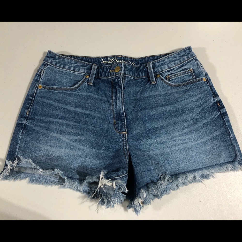 Cut off shorts